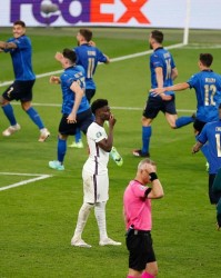  卡昂老将经验发挥作用，点球大战惊险过关