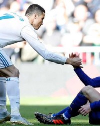  国际米兰逆转取胜，劳塔罗双响炮震撼亚平宁  