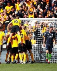  狼队主场力克热刺，洛佩特吉战术调整收获奇效