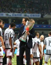  那不勒斯主场统治力尽显，四球大胜恩波利紧追榜首