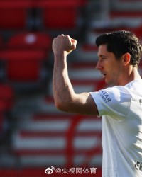  美因茨前锋伤愈复出即献世界波破门