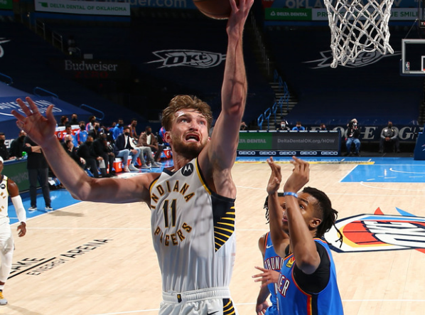  萨博尼斯两双领衔步行者轻取魔术，班凯罗遭遇严密防守效率低下