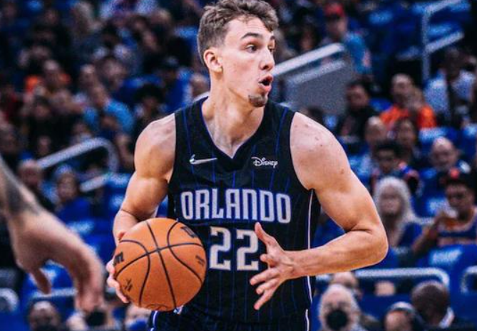  魔术小瓦格纳高效表现率队击败黄蜂止连败  