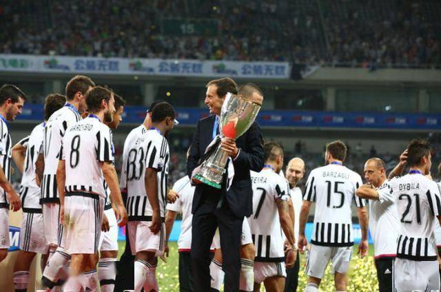  那不勒斯主场统治力尽显，四球大胜恩波利紧追榜首